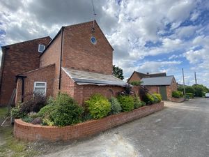 Side Elevation- click for photo gallery